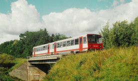 Pociąg osobowy nr 2238 relacji Kościerzyna - Chojnice prowadzony autobusem szynowym serii SA 102\11003.

Chojnice, 24.08.2003 r. fot. M. Grzebieliszewski.

STM Arch. 4501